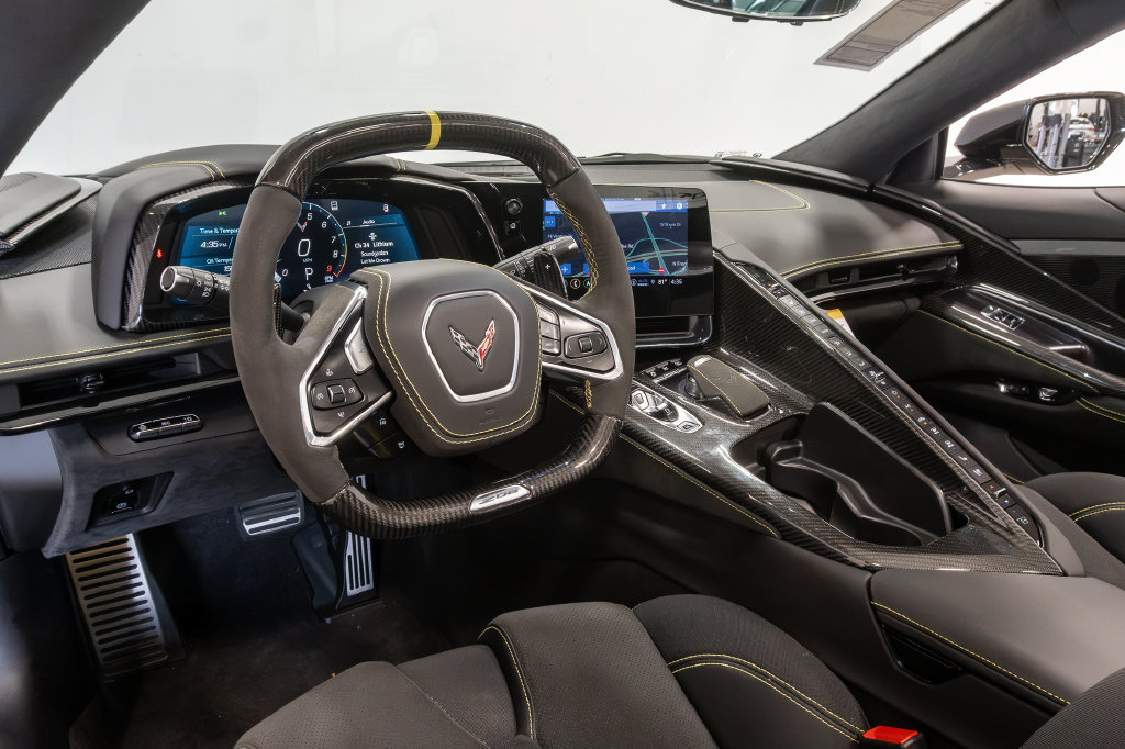 Used 2023 Chevrolet Corvette Z06 w/ Stealth Interior Trim Package RWD image 9