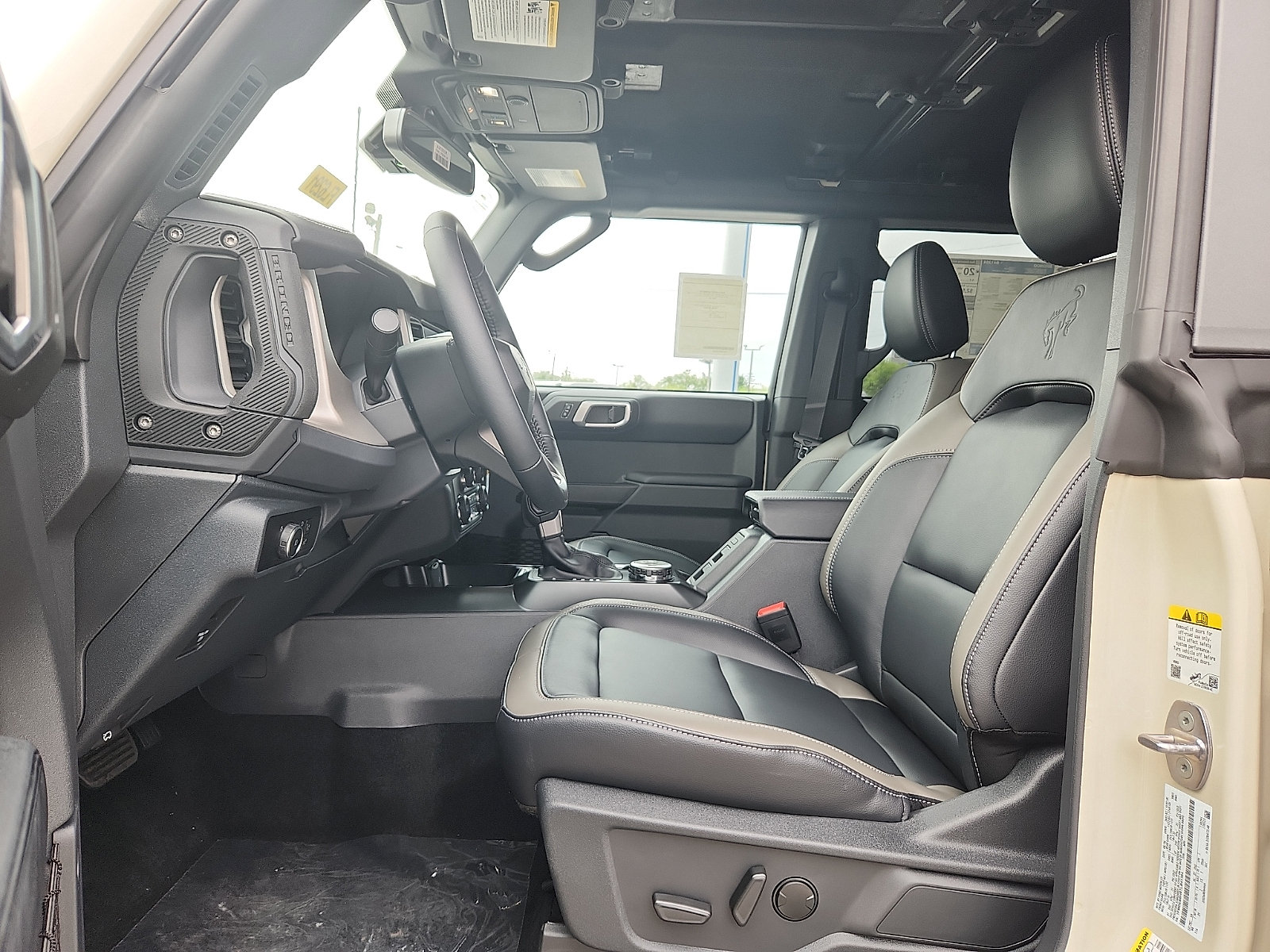 New 2026 Ford Bronco Outer Banks AWD/4WD image 9