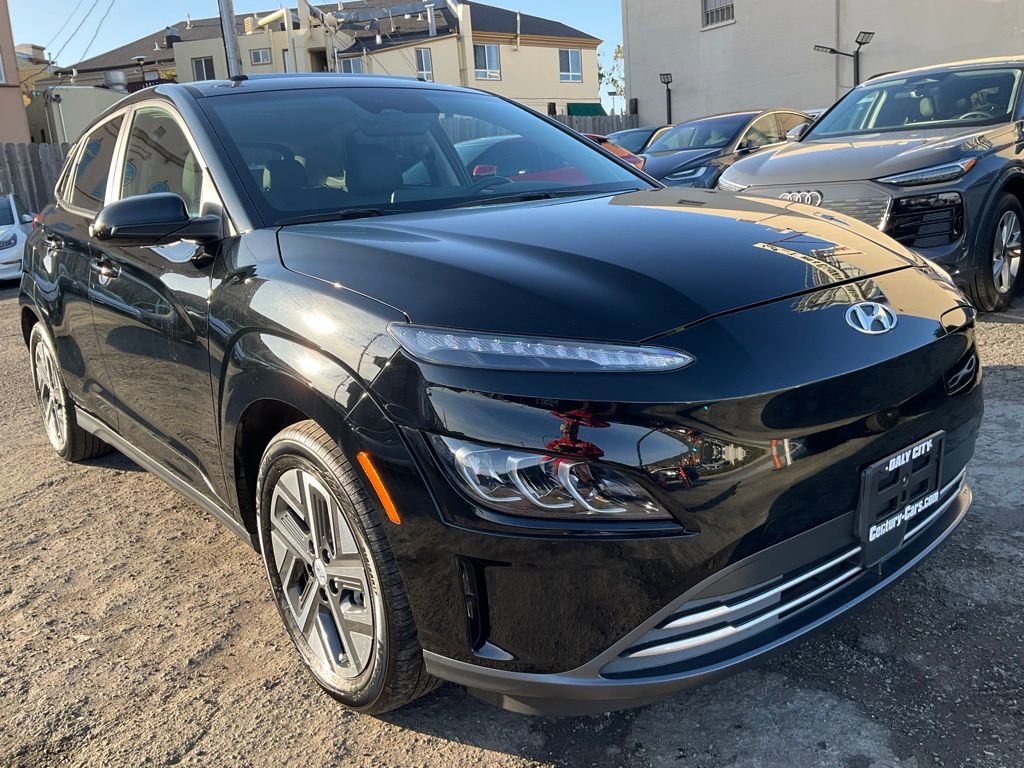 Used 2022 Hyundai Kona Limited w/ Cargo Package image 69