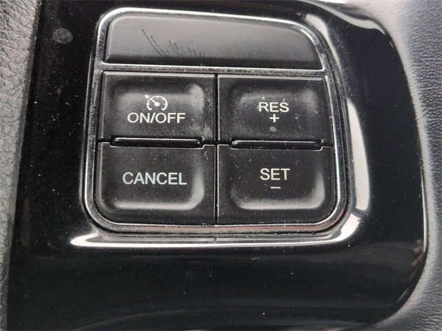 Used 2018 Dodge Grand Caravan SXT image 19