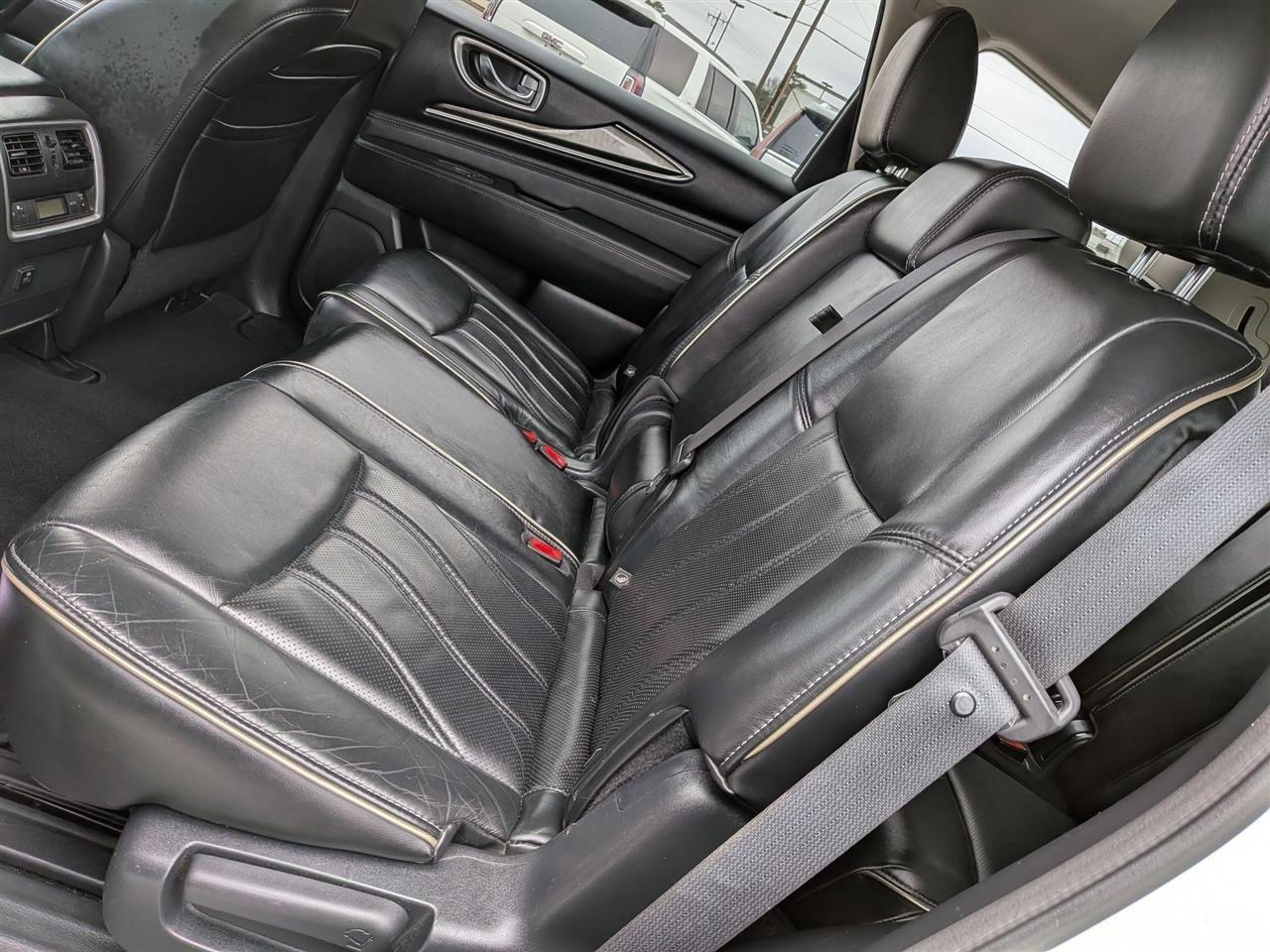 Used 2016 INFINITI QX60 AWD w/ Premium Plus Package image 29