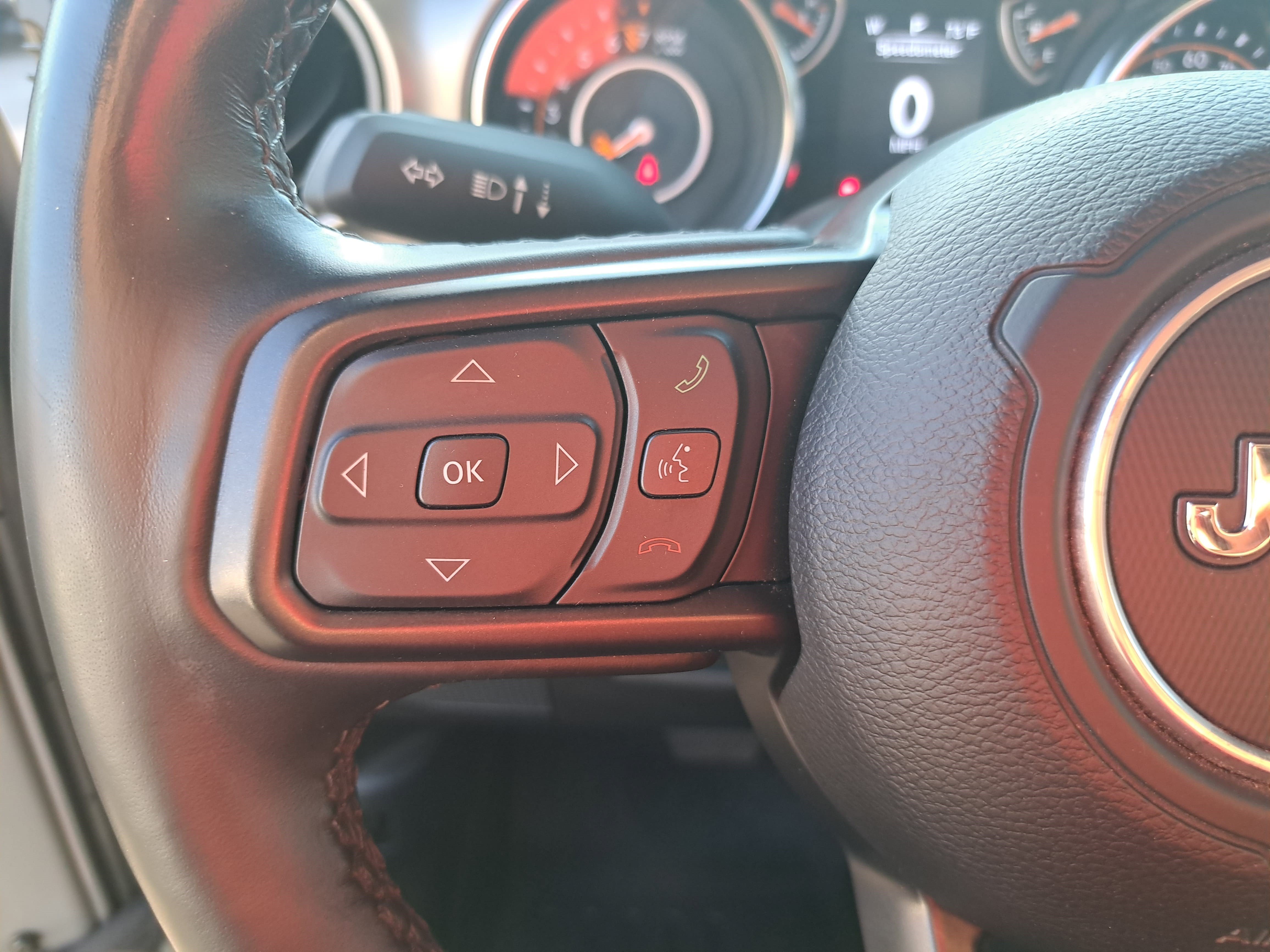 Used 2021 Jeep Gladiator Sport AWD/4WD image 16