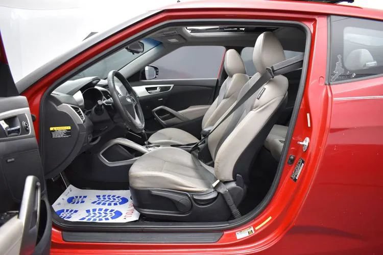 Used 2013 Hyundai Veloster w/ Style Pkg FWD image 14