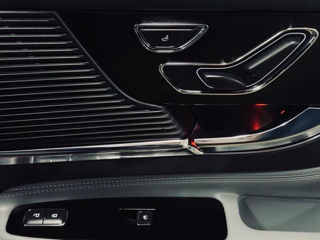 Used 2021 Lincoln Corsair AWD w/ Equipment Group 101A image 16