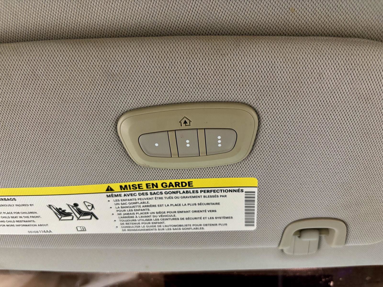 Used 2017 Chrysler Pacifica Limited w/ UConnect Theater Package image 40