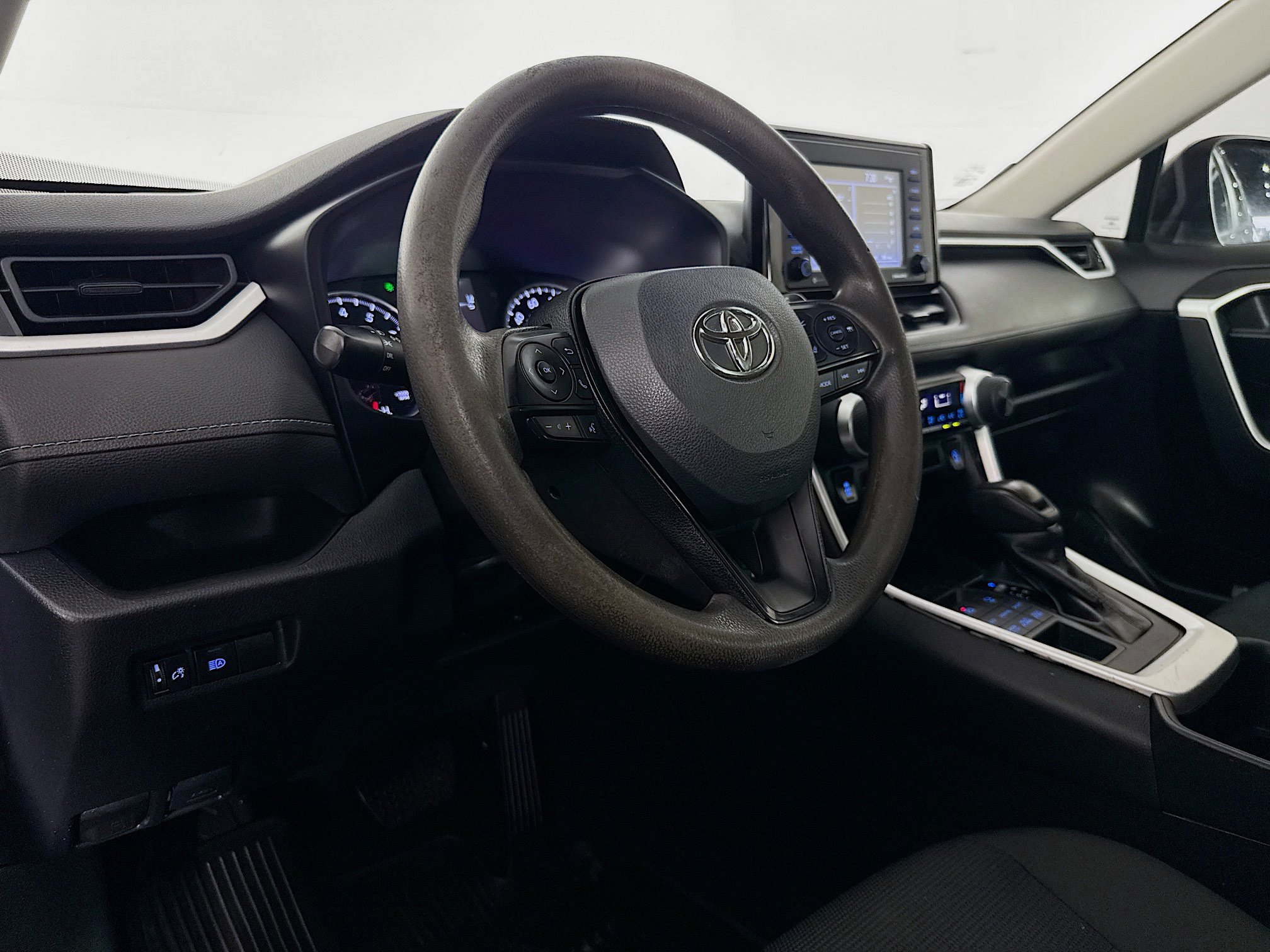Used 2022 Toyota RAV4 LE AWD/4WD image 20