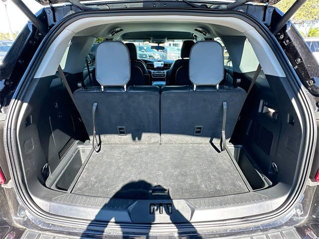 Used 2024 Ford Explorer XLT w/ Equipment Group 202A image 25