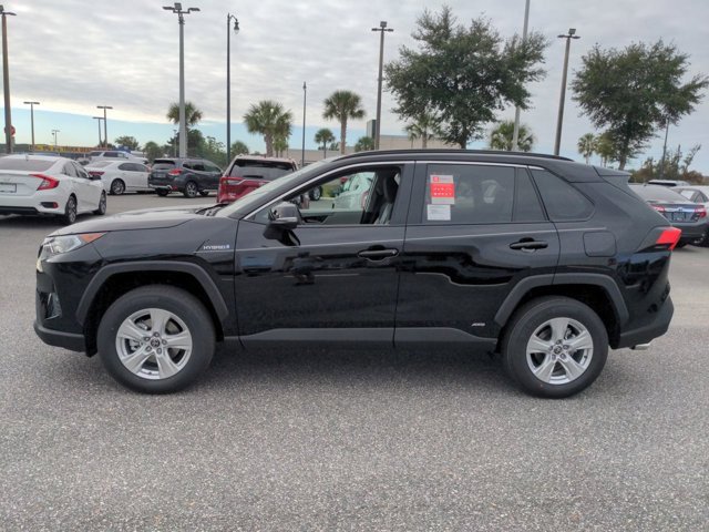 Used 2021 Toyota RAV4 XLE image 7