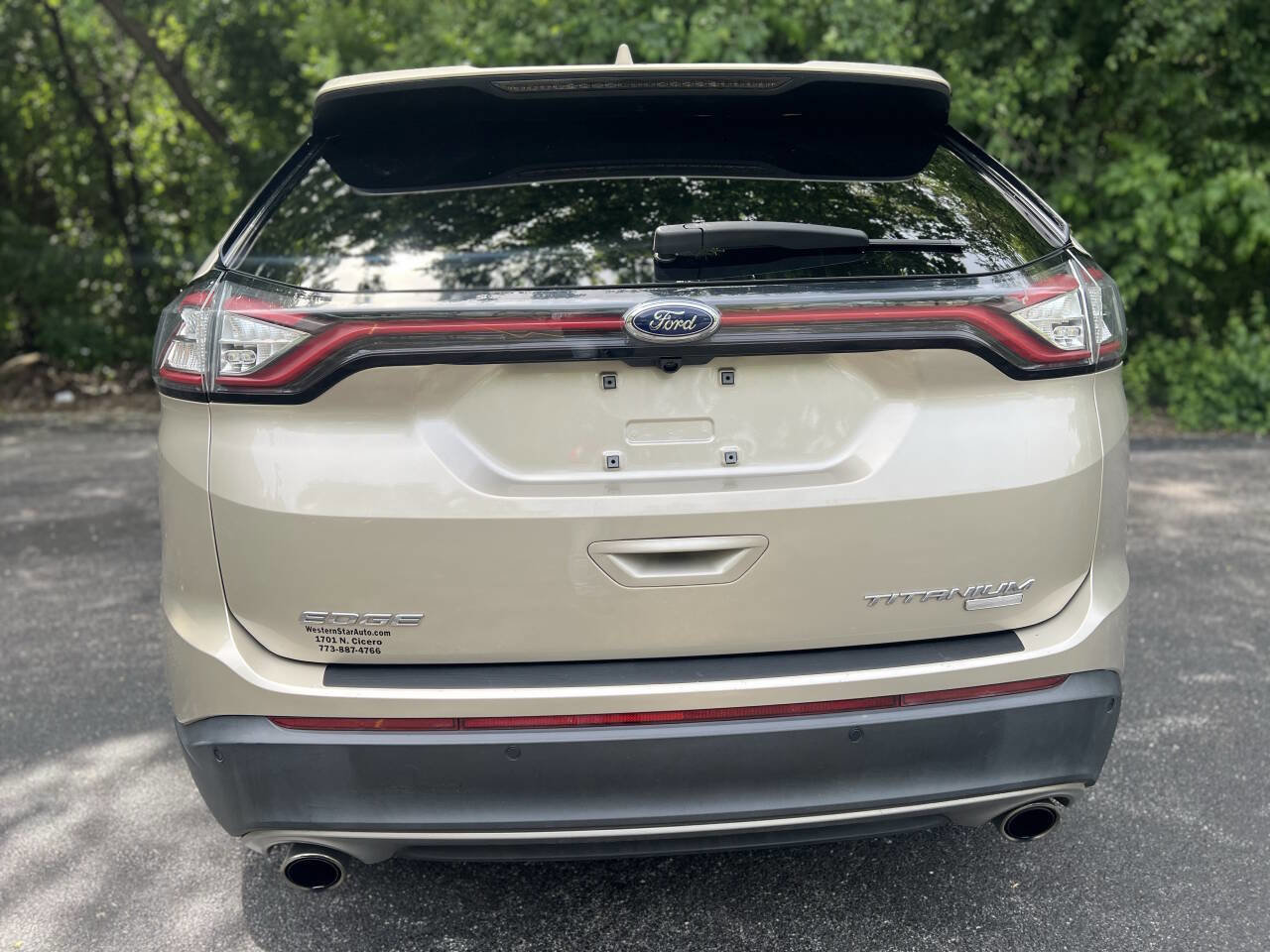 Used 2018 Ford Edge Titanium w/ Ford Safe & Smart Package FWD image 5