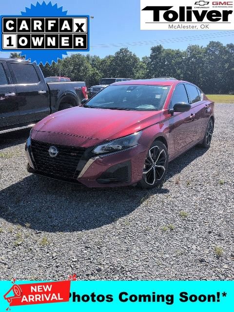Used 2024 Nissan Altima 2.5 SR w/ SR Premium Package FWD image 1