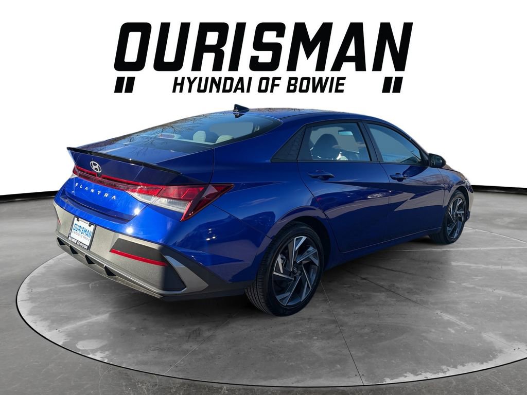 Certified 2025 Hyundai Elantra Sport image 6