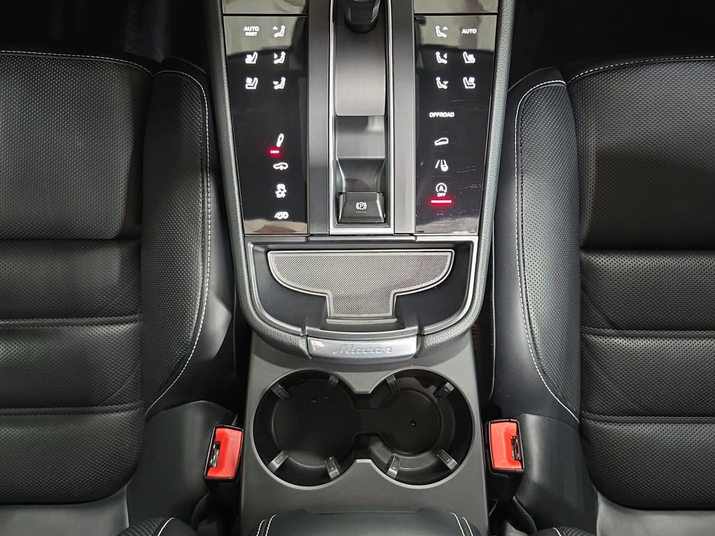 Certified 2023 Porsche Macan GTS AWD/4WD image 20