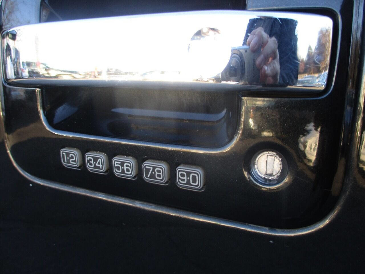 Used 2014 Ford F150 Limited image 34