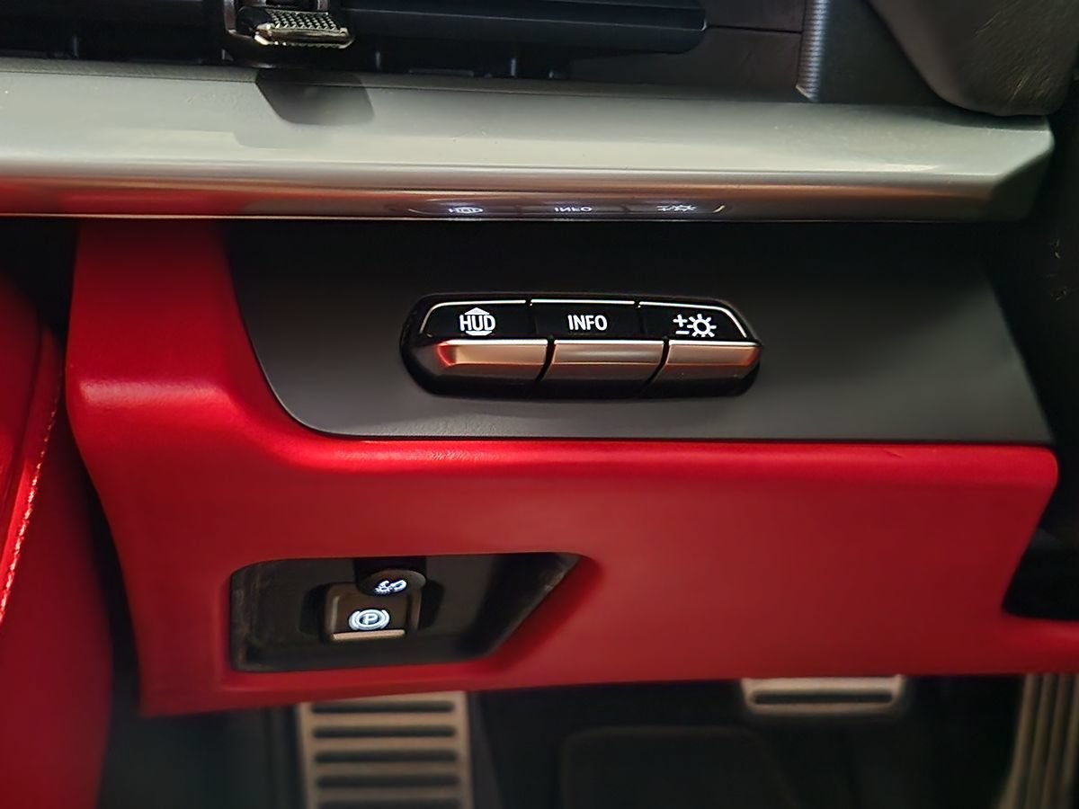 Used 2023 Chevrolet Corvette Stingray Premium Conv w/ Z51 Performance Package RWD image 41