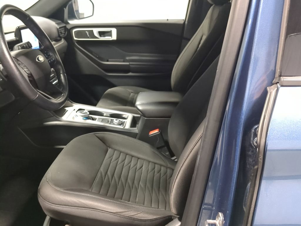 Used 2020 Ford Explorer XLT AWD/4WD image 19