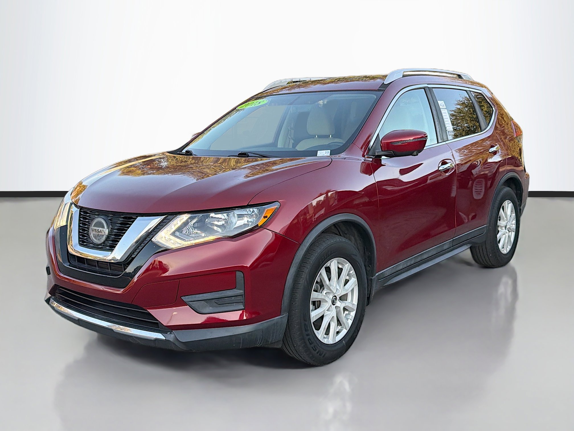 Used 2018 Nissan Rogue SV w/ Sun & Sound Touring Package image 7