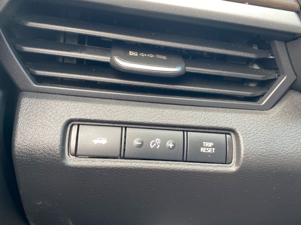 Used 2024 Nissan Altima 2.5 SV image 22