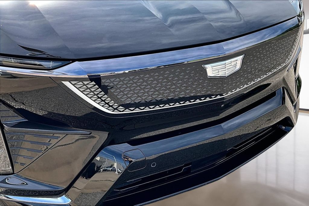Certified 2025 Cadillac Optiq Sport 1 AWD/4WD image 30
