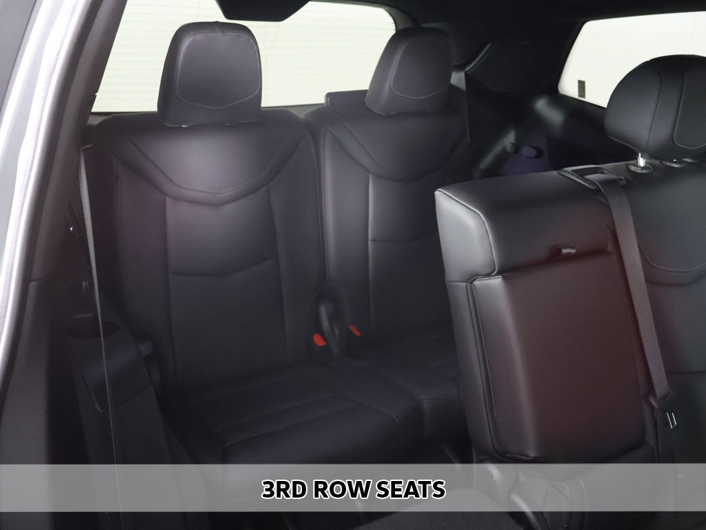 Used 2024 Cadillac XT6 Luxury w/ LPO, Floor Liner Package AWD/4WD image 8