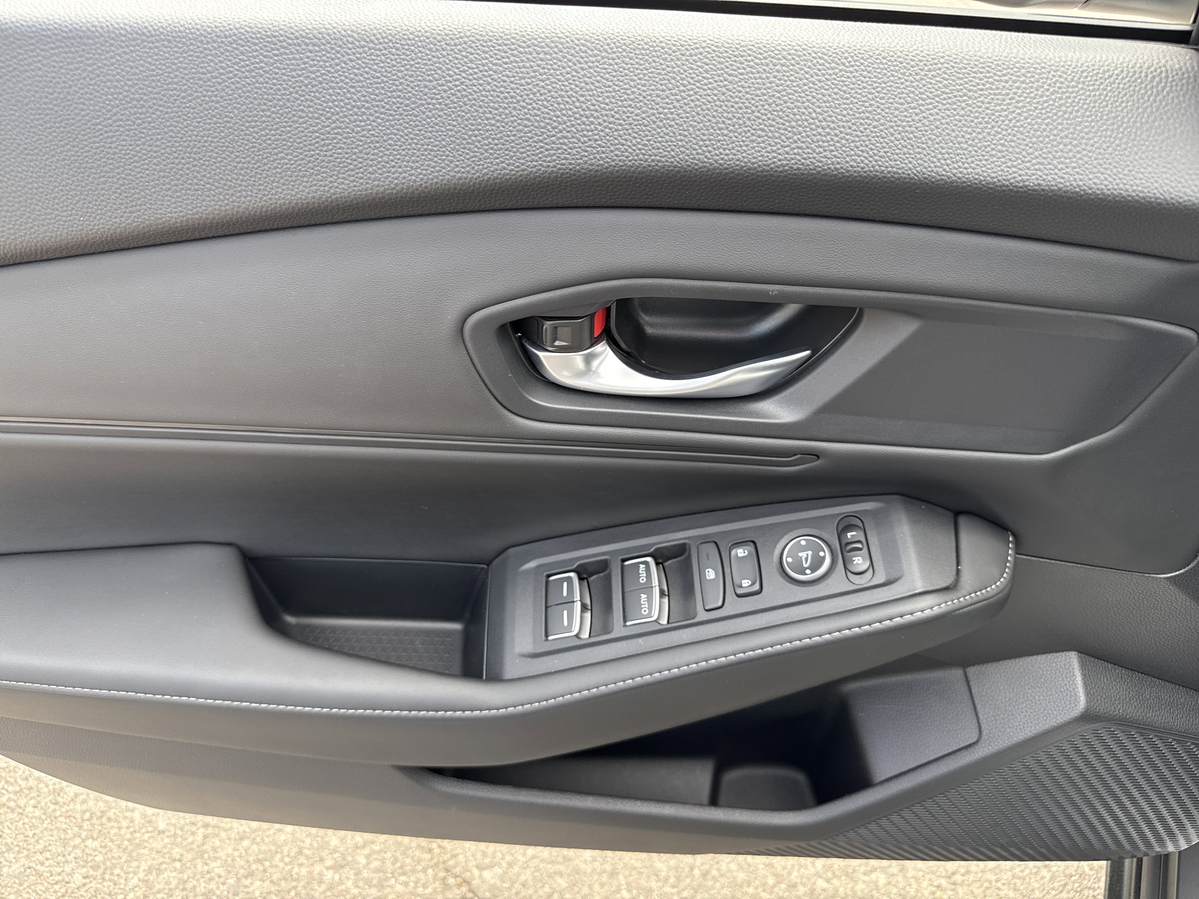Certified 2025 Honda Accord Sport image 18
