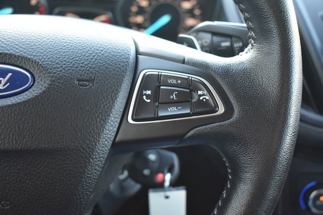 Used 2017 Ford Escape SE w/ SE Sport Appearance Package image 20