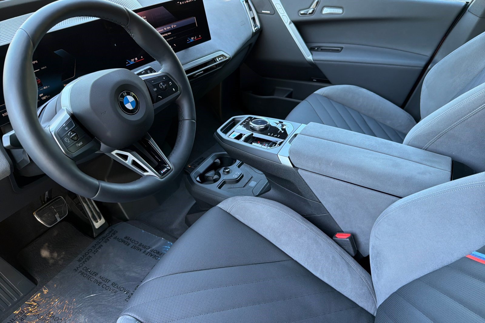 Used 2026 BMW iX xDrive45 w/ M Sport Package AWD/4WD image 11