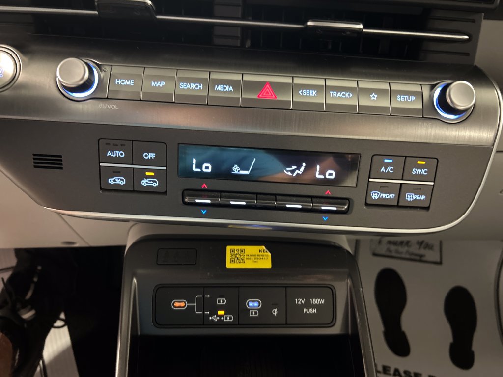 Used 2025 Hyundai Kona SEL AWD/4WD image 17