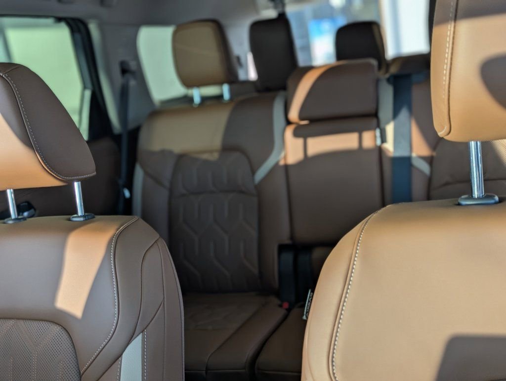 New 2026 Nissan Pathfinder Platinum image 33