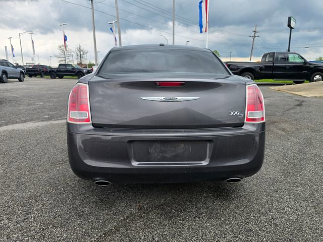Used 2014 Chrysler 300 S RWD image 4