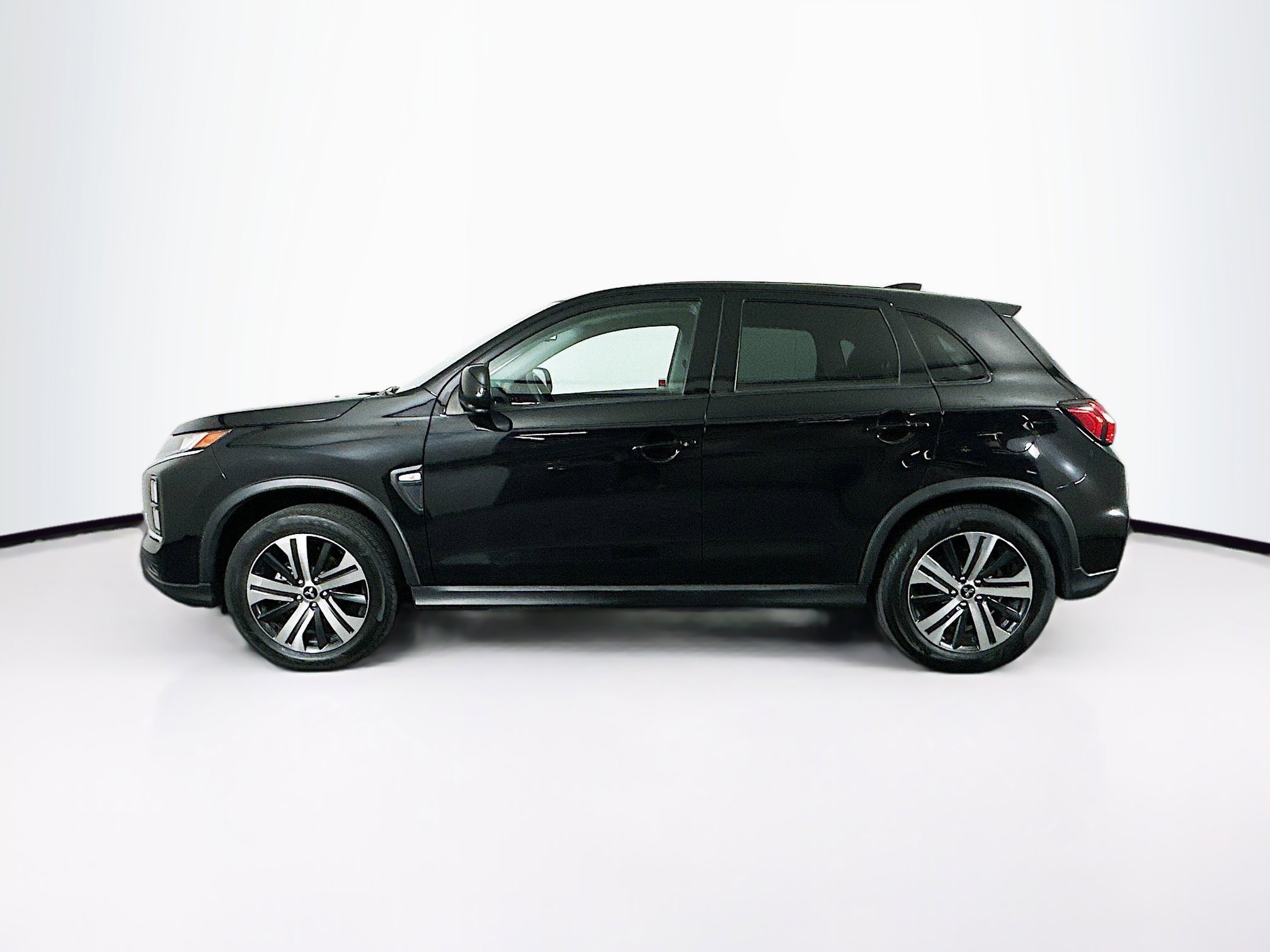Used 2025 Mitsubishi Outlander Sport ES AWD/4WD image 4