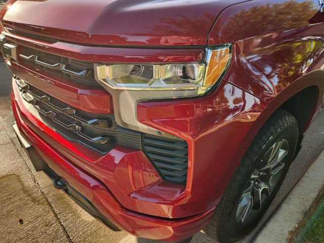 Used 2025 Chevrolet Silverado 1500 RST w/ Z71 Off-Road Package AWD/4WD image 8