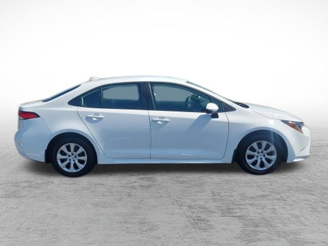 Certified 2025 Toyota Corolla LE image 4