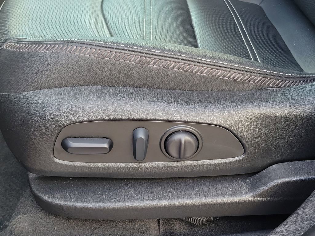 Certified 2023 GMC Terrain Denali w/ Denali Premium Package image 24