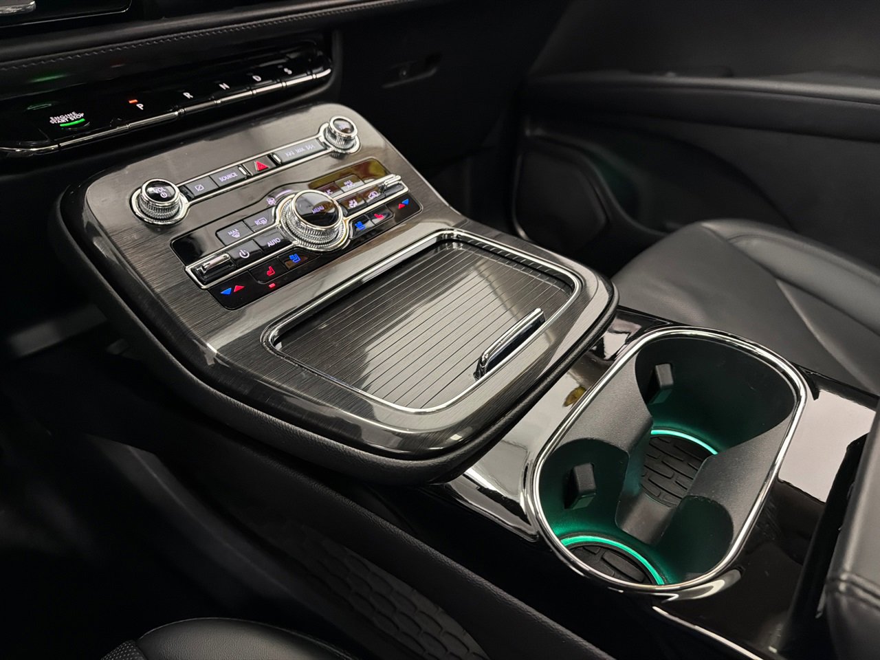 Certified 2022 Lincoln Nautilus Reserve w/ Equipment Group 201A image 31