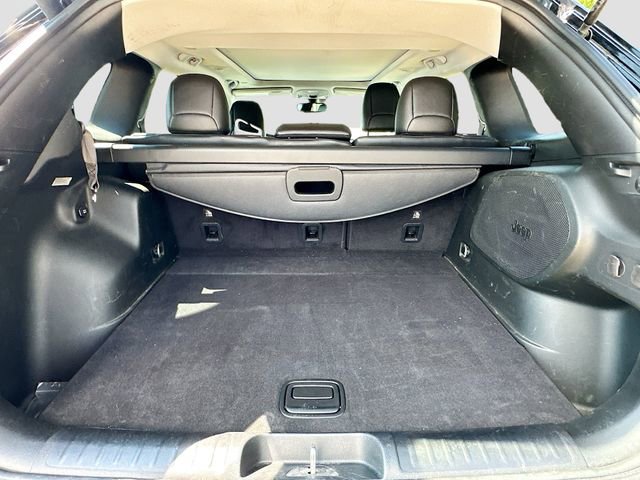 Used 2019 Jeep Cherokee Trailhawk image 27