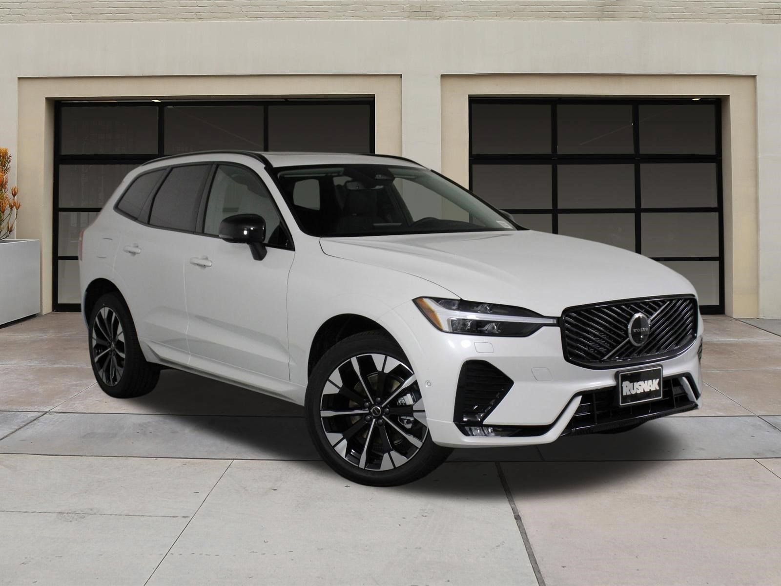 New 2026 Volvo XC60 B5 Plus w/ Climate Package PRO AWD/4WD image 19