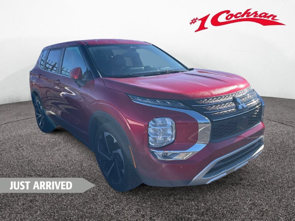 Used 2024 Mitsubishi Outlander SE