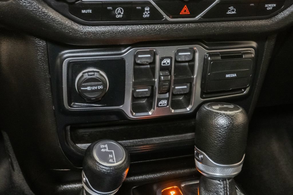 Used 2024 Jeep Wrangler Unlimited Sport AWD/4WD image 22