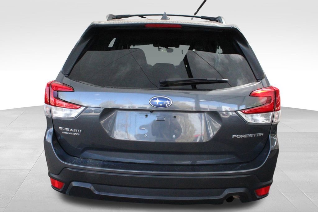 Used 2021 Subaru Forester Premium image 16