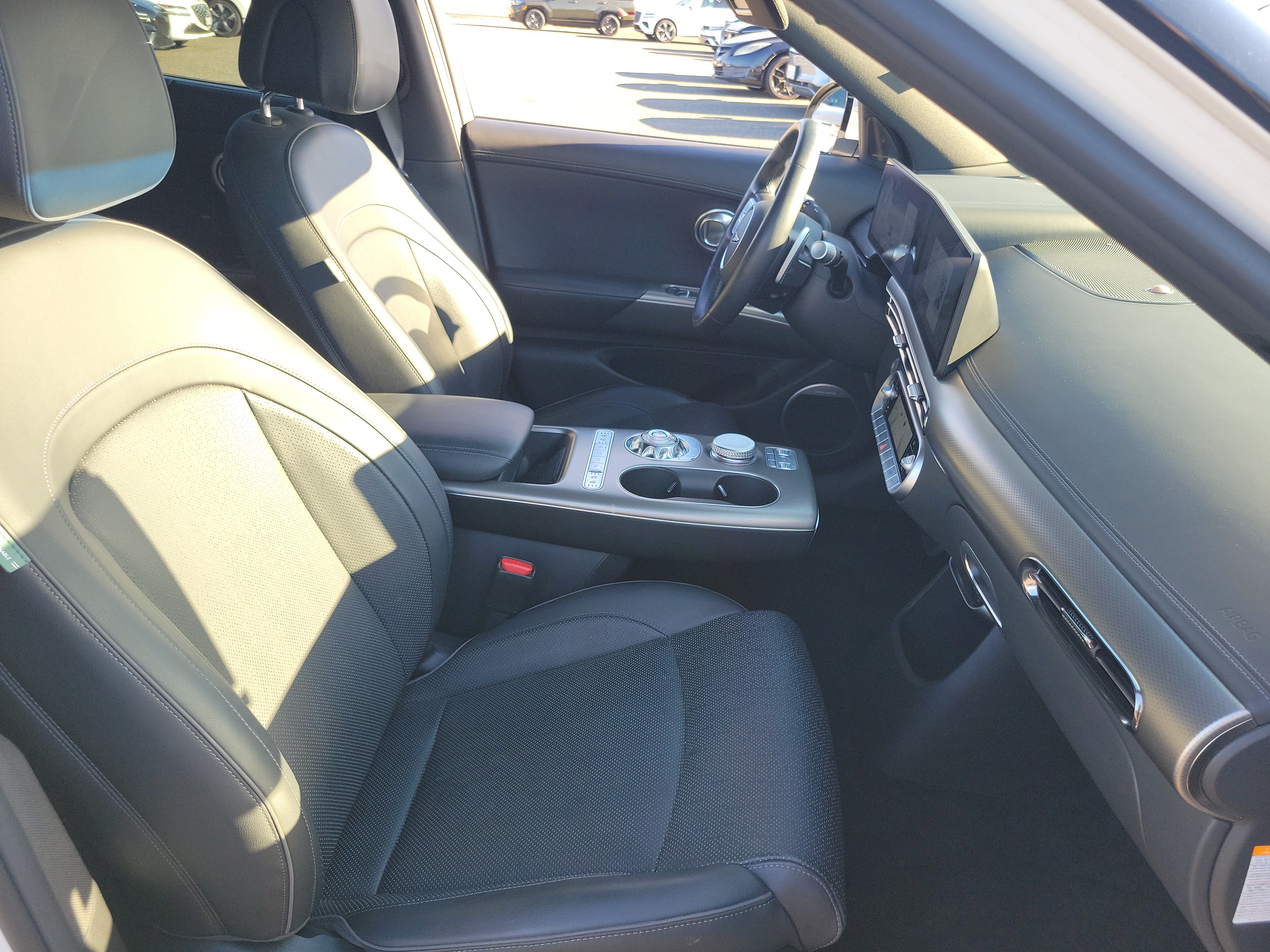 Certified 2023 Genesis GV60 Advanced AWD/4WD image 25