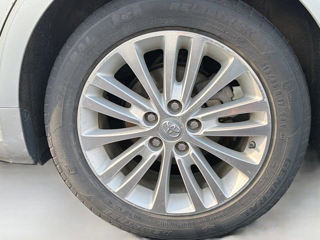 Used 2015 Toyota Avalon XLE Touring FWD image 28