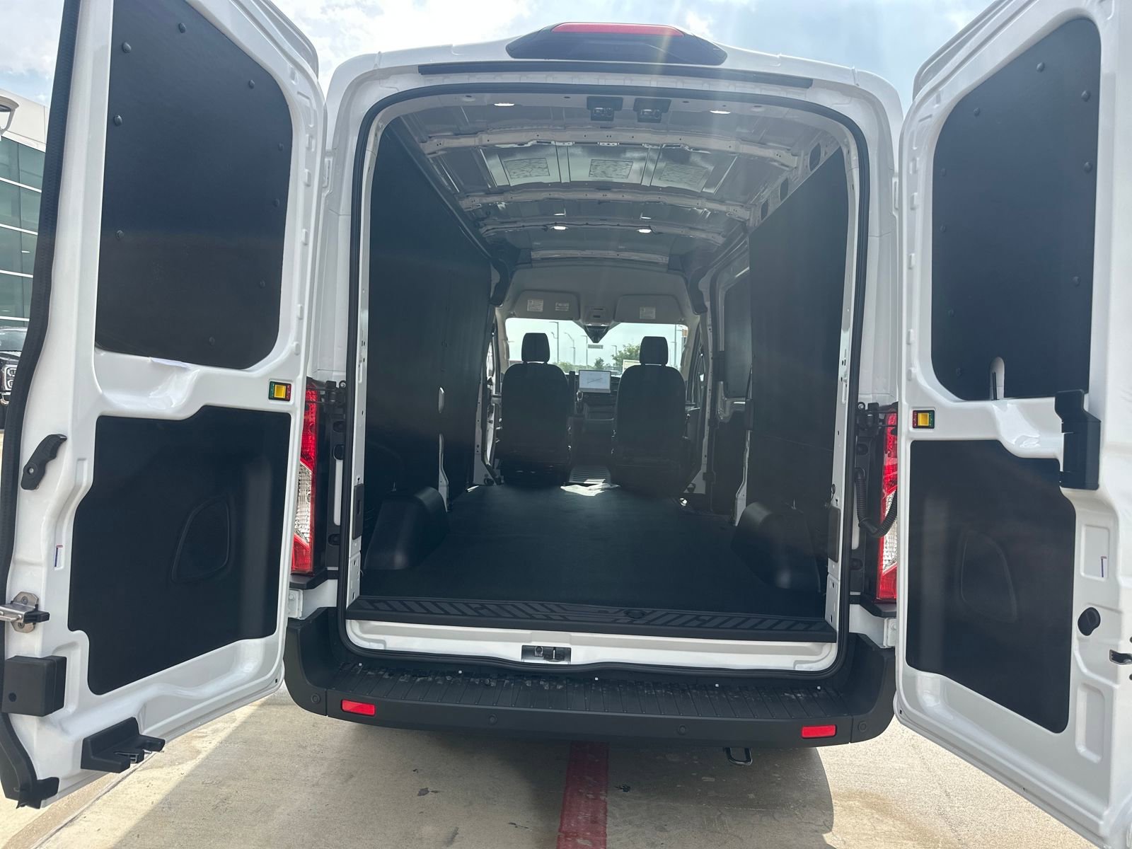 New 2026 Ford Transit 250 148 Medium Roof w/ Load Area Protection Package image 20