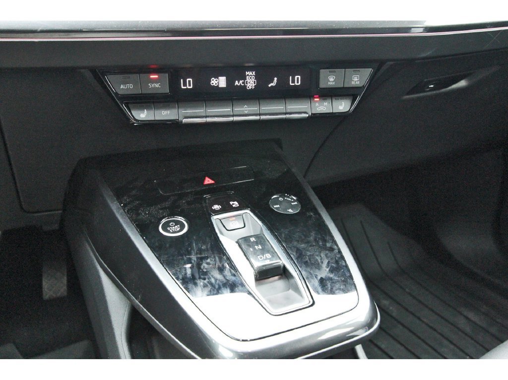 Used 2022 Audi Q4 e-tron Premium Plus AWD/4WD image 29