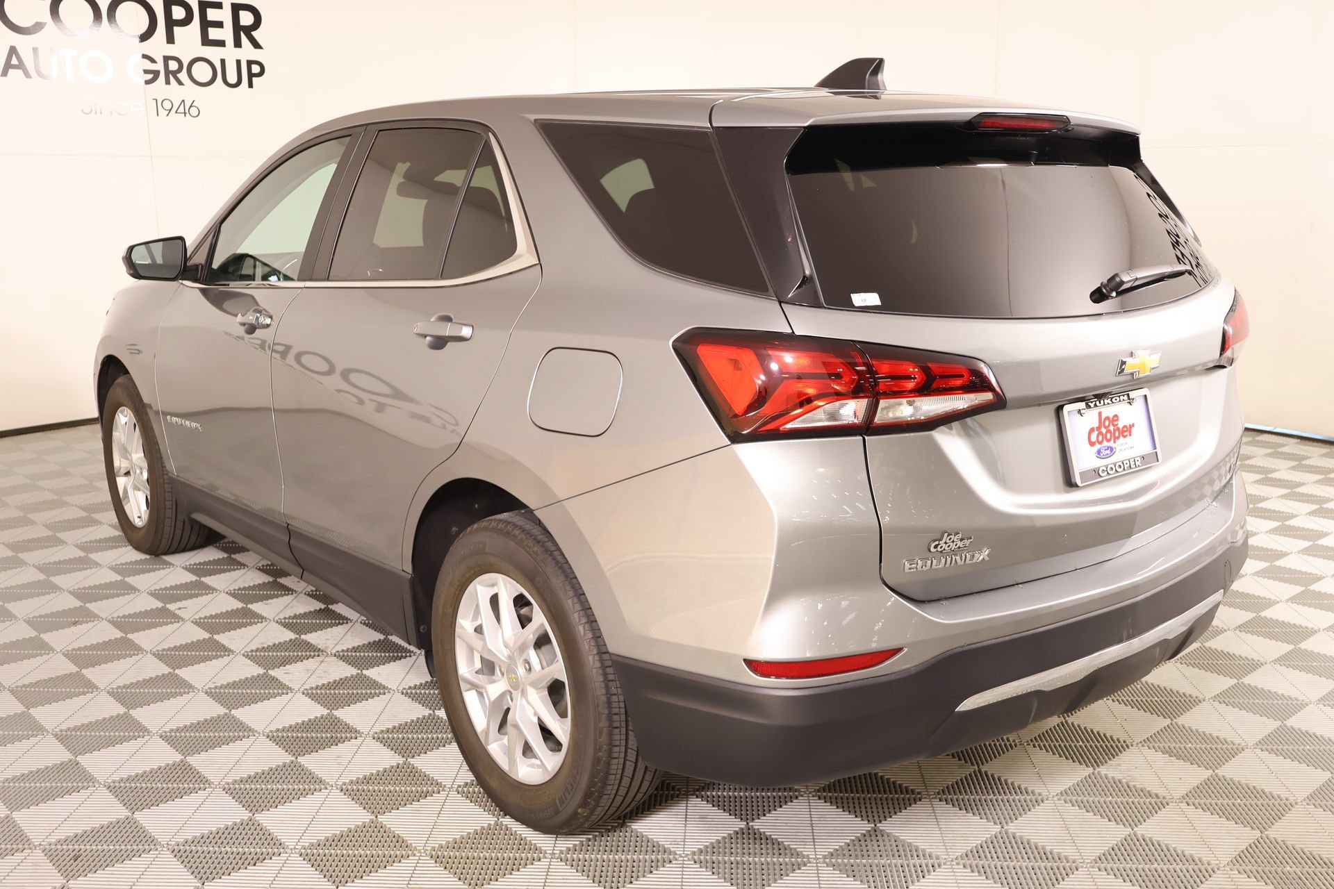 Used 2023 Chevrolet Equinox LT FWD image 21