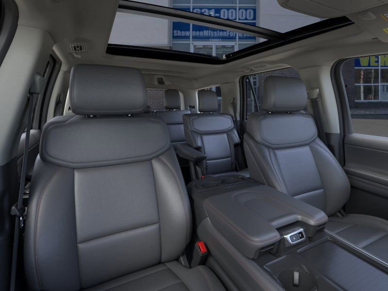 New 2025 Ford Expedition Active image 10