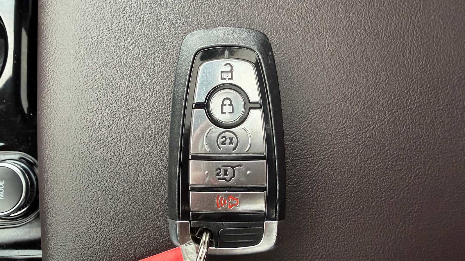 Used 2025 Ford Explorer Platinum w/ LUX Leather Package image 33