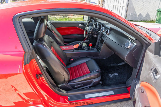 Used 2007 Ford Mustang Shelby GT500 RWD image 29