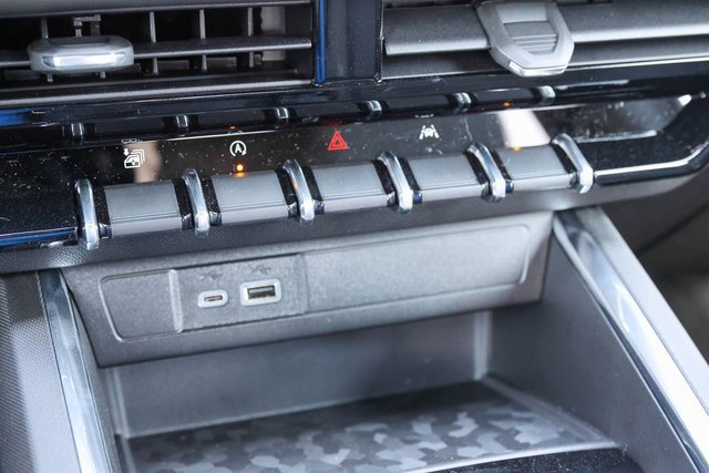 New 2026 GMC Canyon Elevation w/ Convenience Package image 16