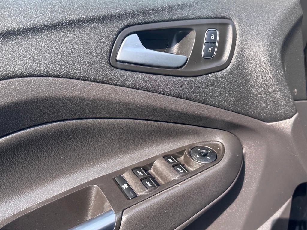 Used 2017 Ford Escape SE AWD/4WD image 8