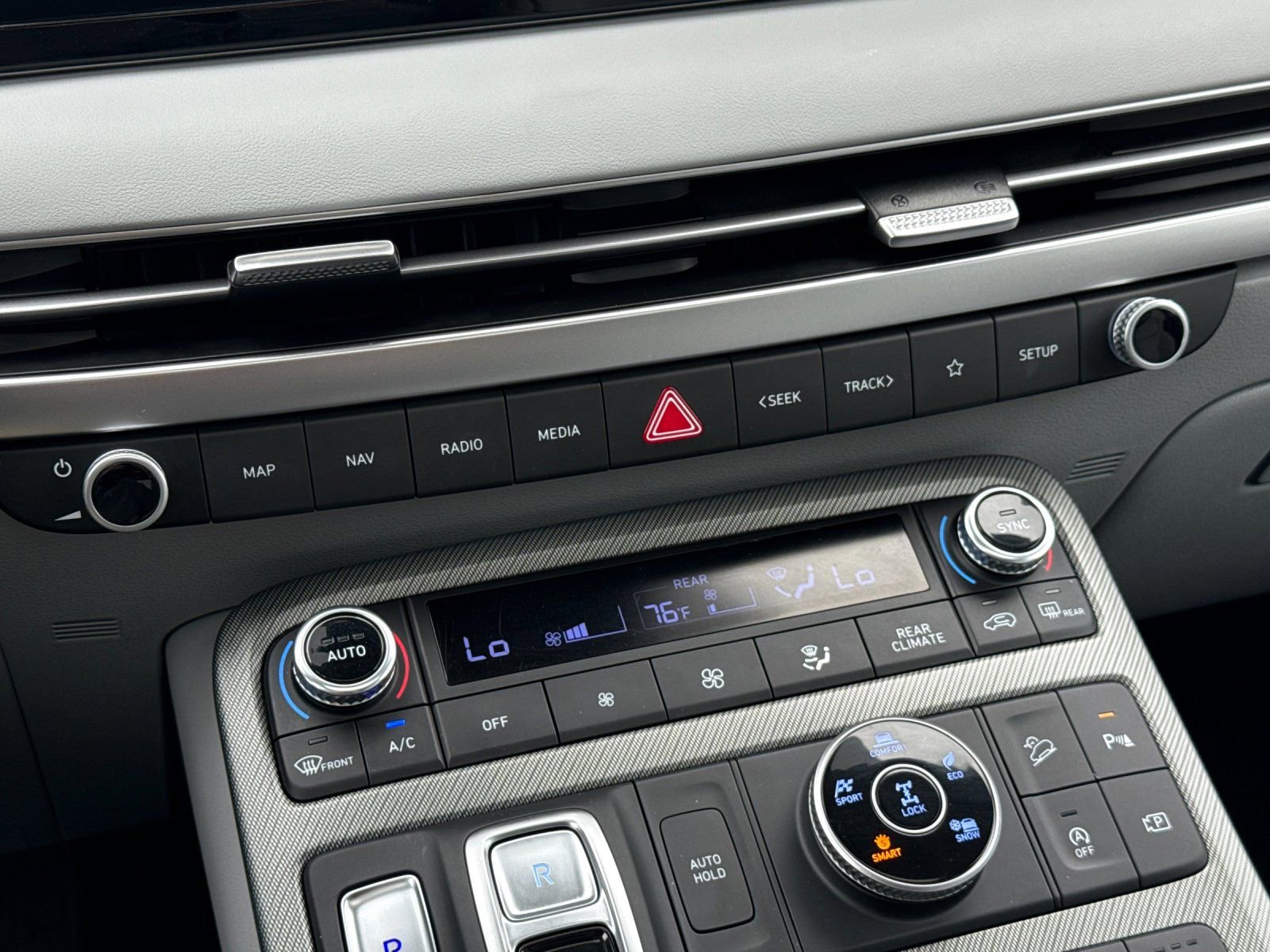 Used 2024 Hyundai Palisade SEL image 24